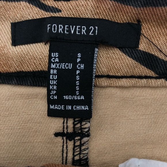 FOREVER 21 Animal Print Jean Skirt Size Small - Picture 5 of 7